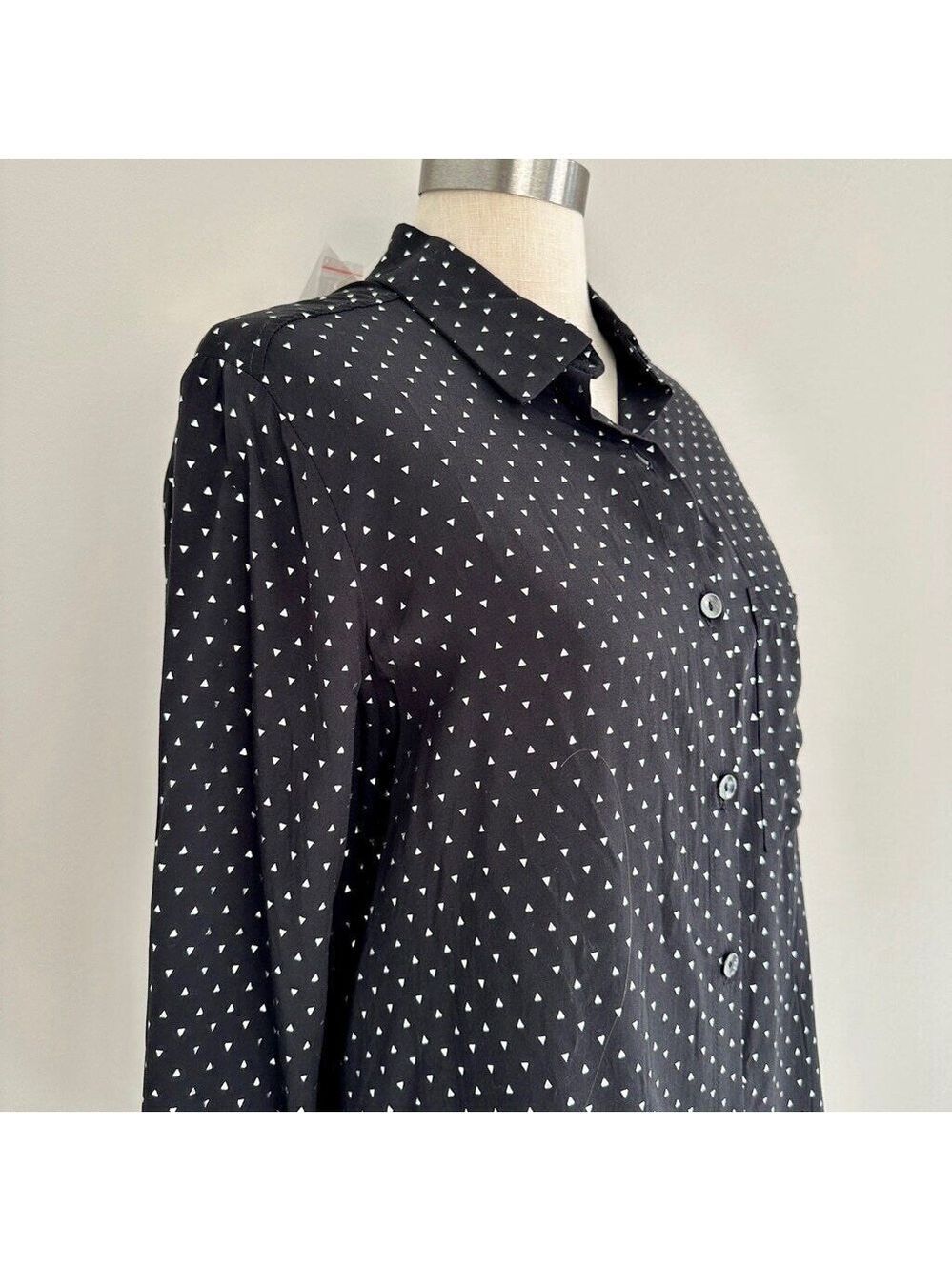 Women's Solitaire Black & White Patterned Collared Button-up Blouse Size S New - Picture 4 of 13